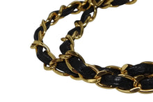 Load image into Gallery viewer, CHANEL シャネル チェーン トートバッグ ブラック キャビアスキン 5番台 ココマーク ロゴ ゴールド金具 美品 中古 4b011232