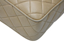 Load image into Gallery viewer, CHANEL シャネル マトラッセ 23 フリンジ チェーンショルダーバッグ イエロー ベージュ ラムスキン ゴールド金具 美品 中古 4b011240