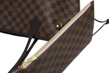 Load image into Gallery viewer, 極美品 LOUIS VUITTON ルイヴィトン ダミエ ネヴァーフルMM トートバッグ N51105 PVC レザー ブラウン ゴールド金具 中古 4b011243