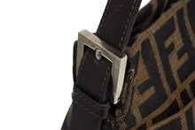 Load image into Gallery viewer, FENDI フェンディ マンマバケット ハンドバッグ 26566 ズッカ柄 ブラウン レザー ナイロンキャンバス シルバー金具 美品 中古 4c011260