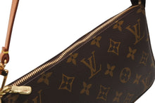 Load image into Gallery viewer, 極美品 LOUIS VUITTON ルイヴィトン ポシェット アクセソワール アクセサリーポーチ M51980 モノグラム ブラウン レザー PVC 中古 4b011270