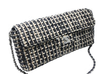 Load image into Gallery viewer, 極美品 CHANEL シャネル イーストウェスト シングル ワンショルダーバッグ 7番台 ブラック ホワイト ベージュ ツイード シルバー金具 中古 4b011273