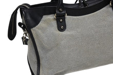 Load image into Gallery viewer, BALENCIAGA バレンシアガ Giant City ジャイアント シティ 2WAYバッグ 173084 ホワイト ブラック シルバー金具 美品 中古 4b011274