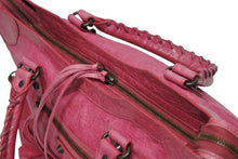 Load image into Gallery viewer, BALENCIAGA バレンシアガ Giant City ジャイアント シティ 2WAYバッグ 173084 ピンク ブラック金具 美品 中古 4b011277