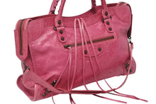 Load image into Gallery viewer, BALENCIAGA バレンシアガ Giant City ジャイアント シティ 2WAYバッグ 173084 ピンク ブラック金具 美品 中古 4b011277