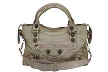 Load image into Gallery viewer, BALENCIAGA バレンシアガ ジャイアント シティ 2WAYバッグ 173084 ベージュ ピンクゴールド金具 イタリア製 美品 中古 4b011282