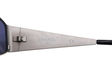 Load image into Gallery viewer, 極美品 CHANEL シャネル サングラス アイウェア 08846 45002 ココマーク メタル プラスチック シルバー ブラック 中古 4b011294