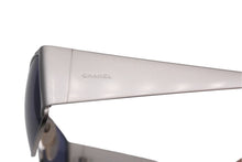 Load image into Gallery viewer, 極美品 CHANEL シャネル サングラス アイウェア 08846 45002 ココマーク メタル プラスチック シルバー ブラック 中古 4b011294