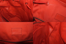 Load image into Gallery viewer, 極美品 LOUIS VUITTON ルイヴィトン クリストファーMM バックパック リュック M23764 エピ XLレザー レッド シルバー金具 中古 4b011304