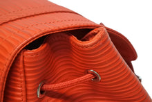 Load image into Gallery viewer, 極美品 LOUIS VUITTON ルイヴィトン クリストファーMM バックパック リュック M23764 エピ XLレザー レッド シルバー金具 中古 4b011304