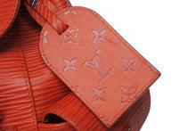 Load image into Gallery viewer, 極美品 LOUIS VUITTON ルイヴィトン クリストファーMM バックパック リュック M23764 エピ XLレザー レッド シルバー金具 中古 4b011304