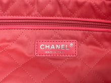 Load image into Gallery viewer, 新品未使用 CHANEL シャネル CHANEL 22 スモール ハンドバッグ AS3260 ランダム番台 ココマーク シャイニーカーフスキン ピンク 中古 4b011318