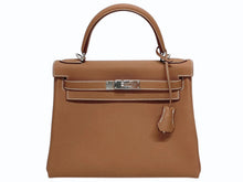 Load image into Gallery viewer, 新品同様 HERMES エルメス ケリー28 内縫い ゴールド Z刻印 トゴ シルバー金具 ハンドバッグ 中古 4b011321