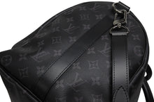 Load image into Gallery viewer, LOUIS VUITTON ルイヴィトン キーポル バンドリエール45 ボストンバッグ M40569 モノグラム エクリプス ブラック 美品 中古 4b011323