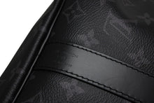 Load image into Gallery viewer, LOUIS VUITTON ルイヴィトン キーポル バンドリエール45 ボストンバッグ M40569 モノグラム エクリプス ブラック 美品 中古 4b011323