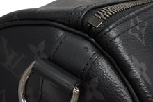 Load image into Gallery viewer, LOUIS VUITTON ルイヴィトン キーポル バンドリエール45 ボストンバッグ M40569 モノグラム エクリプス ブラック 美品 中古 4b011323