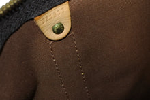 Load image into Gallery viewer, LOUIS VUITTON ルイヴィトン キーポル50 ボストンバッグ M41426 モノグラム PVC レザー モノグラム ゴールド金具 美品 中古 4b011398