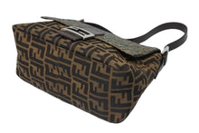 画像をギャラリービューアに読み込む, 極美品 FENDI フェンディ マンマバケット ワンショルダーバッグ 26325 ズッカ柄 ラインストーン ブラウン シルバー金具 中古 4b010194