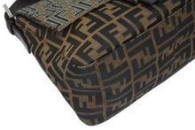 画像をギャラリービューアに読み込む, 極美品 FENDI フェンディ マンマバケット ワンショルダーバッグ 26325 ズッカ柄 ラインストーン ブラウン シルバー金具 中古 4b010194