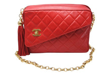 Load image into Gallery viewer, CHANEL シャネル チェーンショルダーバッグ 2番台 ラムスキン ココマーク レッド フリンジ付き ゴールド金具 美品 中古 4b011578