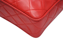 Load image into Gallery viewer, CHANEL シャネル チェーンショルダーバッグ 2番台 ラムスキン ココマーク レッド フリンジ付き ゴールド金具 美品 中古 4b011578