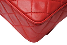 Load image into Gallery viewer, CHANEL シャネル チェーンショルダーバッグ 2番台 ラムスキン ココマーク レッド フリンジ付き ゴールド金具 美品 中古 4b011578