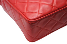 Load image into Gallery viewer, CHANEL シャネル チェーンショルダーバッグ 2番台 ラムスキン ココマーク レッド フリンジ付き ゴールド金具 美品 中古 4b011578