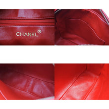 Load image into Gallery viewer, CHANEL シャネル チェーンショルダーバッグ 2番台 ラムスキン ココマーク レッド フリンジ付き ゴールド金具 美品 中古 4b011578