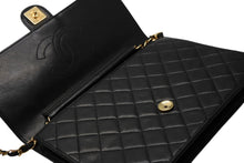 Load image into Gallery viewer, CHANEL シャネル Sフラップ チェーンショルダーバッグ 2番台 ラムスキン ココマーク ブラック ゴールド金具 美品 中古 4b011356