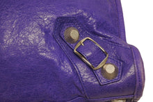 Load image into Gallery viewer, BALENCIAGA バレンシアガ Giant City ジャイアント シティ 2WAYバッグ 177287 レザー パープル シルバー金具 美品 中古 4b011367