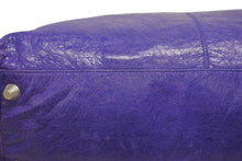 Load image into Gallery viewer, BALENCIAGA バレンシアガ Giant City ジャイアント シティ 2WAYバッグ 177287 レザー パープル シルバー金具 美品 中古 4b011367