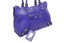 Load image into Gallery viewer, BALENCIAGA バレンシアガ Giant City ジャイアント シティ 2WAYバッグ 177287 レザー パープル シルバー金具 美品 中古 4b011367