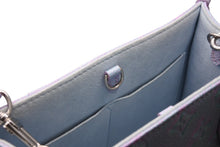 Load image into Gallery viewer, LOUIS VUITTON ルイヴィトン オンザゴーPM 2WAYバッグ M46067 モノグラム アンプラント ブルー ピンク シルバー金具 美品 中古 4b011597