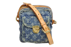 LOUIS VUITTON ルイヴィトン カメラ バッグ ショルダーバッグ M95348 モノグラム デニム インディゴブルー ゴールド金具 美品 中古 4b011377
