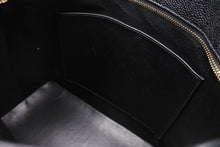 Load image into Gallery viewer, 極美品 CHANEL シャネル 復刻トート トートバッグ A01804 8番台 ココマーク キャビアスキン ブラック ゴールド金具 中古 4b011383