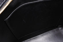 Load image into Gallery viewer, 極美品 CHANEL シャネル 復刻トート トートバッグ A01804 8番台 ココマーク キャビアスキン ブラック ゴールド金具 中古 4b011383
