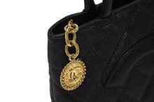 Load image into Gallery viewer, 極美品 CHANEL シャネル 復刻トート トートバッグ A01804 8番台 ココマーク キャビアスキン ブラック ゴールド金具 中古 4b011383