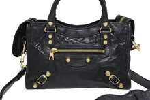 Load image into Gallery viewer, 極美品 BALENCIAGA バレンシアガ ハンドバッグ ジャイアントミニシティ ショルダーバッグ ブラック ラムスキン 309544 ゴールド金具 中古 4b011365