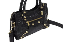 Load image into Gallery viewer, 極美品 BALENCIAGA バレンシアガ ハンドバッグ ジャイアントミニシティ ショルダーバッグ ブラック ラムスキン 309544 ゴールド金具 中古 4b011365