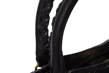 Load image into Gallery viewer, 極美品 BALENCIAGA バレンシアガ ハンドバッグ ジャイアントミニシティ ショルダーバッグ ブラック ラムスキン 309544 ゴールド金具 中古 4b011365