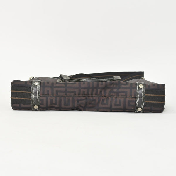 極美品 Givenchy ジバンシー ４Gロゴ ナイロン 2WAY トートバッグ SI0063 ブラウン ナイロン レザー シルバー金具 中古 4b011395