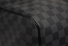 Load image into Gallery viewer, 極美品 LOUIS VUITTON ルイヴィトン キーポルバンドリエール55 ボストンバッグ N41413 ダミエグラフィット ブラック 中古 4b011406