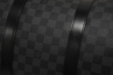Load image into Gallery viewer, 極美品 LOUIS VUITTON ルイヴィトン キーポルバンドリエール55 ボストンバッグ N41413 ダミエグラフィット ブラック 中古 4b011406