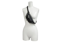 Load image into Gallery viewer, 極美品 CHROME HEARTS クロムハーツ SNAT PACK MINI スナットパックミニ レザーボディバッグ ダガージップ ガンスリンガーベルト 中古 4b011399