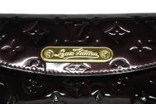 Load image into Gallery viewer, 極美品 LOUIS VUITTON ルイヴィトン サンセット ブルーバード ワンショルダーバッグ M93542 モノグラム ヴェルニ アマラント 中古 4b011390