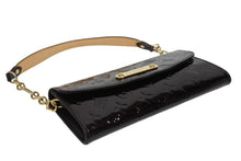 Load image into Gallery viewer, 極美品 LOUIS VUITTON ルイヴィトン サンセット ブルーバード ワンショルダーバッグ M93542 モノグラム ヴェルニ アマラント 中古 4b011390