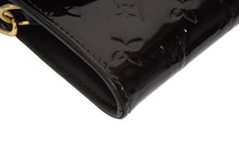 Load image into Gallery viewer, 極美品 LOUIS VUITTON ルイヴィトン サンセット ブルーバード ワンショルダーバッグ M93542 モノグラム ヴェルニ アマラント 中古 4b011390