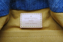 Load image into Gallery viewer, LOUIS VUITTON ルイヴィトン プリーティ ハンドバッグ M95020 モノグラム デニム レザー ブルー ゴールド金具 美品 中古 4b011416