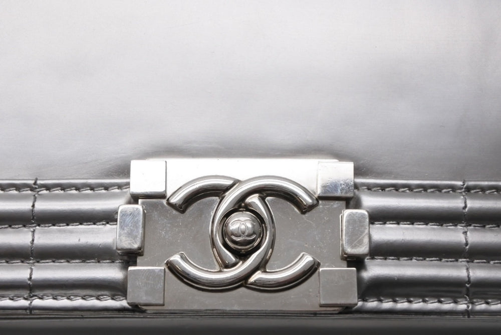 CHANEL BOY CHANEL Boy Chanel Chain Shoulder Bag No. 16 Coco Mark Calfskin Silver Good Condition Used 4b011375