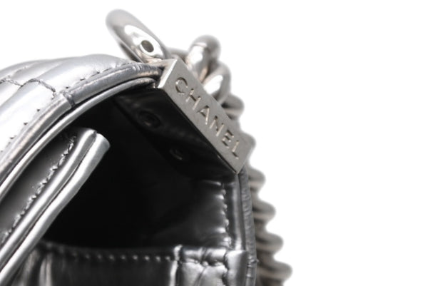 CHANEL シャネル BOY CHANEL ボーイシャネル チェーンショルダーバッグ 16番台 ココマーク カーフスキン シルバー 美品 中古 4b011375